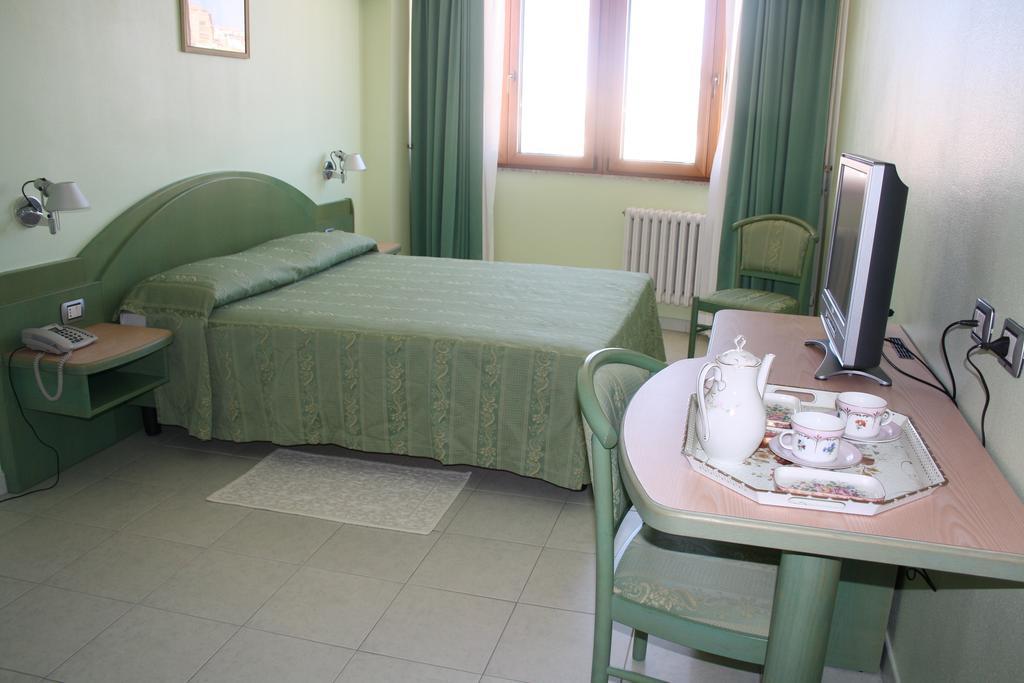 Hotel Grillo Nuoro  Room photo